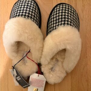 Cozy Black and Cream Women's Slippers